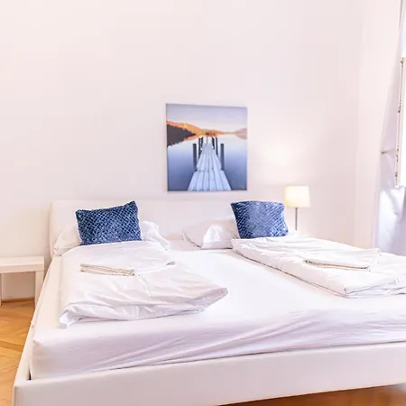 Amazing 2Br City Stay, Wiener Stadthalle Exterior foto
