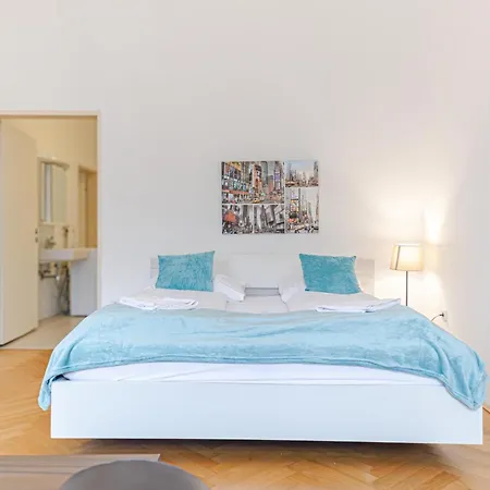 Amazing 2Br City Stay, Wiener Stadthalle Exterior foto