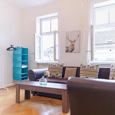 Amazing 2Br City Stay, Wiener Stadthalle Exterior foto