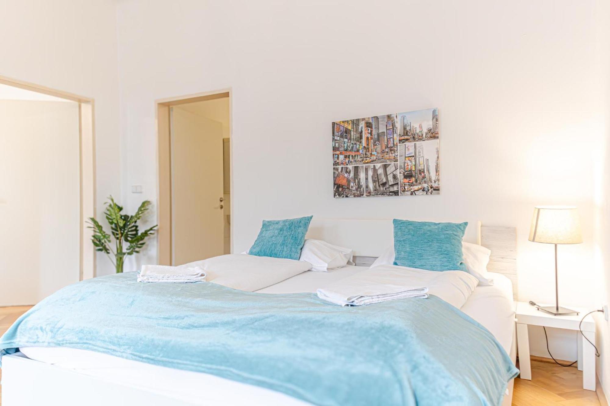 Amazing 2br Stay, Wiener Stadthalle Apartment Vienna
